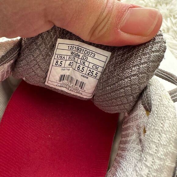 BROOKS Women’s Ghost 8 Gray Merallic Silver Pink Running Shoes sz 8.5 Wide - Picture 10 of 10